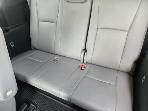 Used 2023 Toyota Highlander Limited AWD/4WD image 14