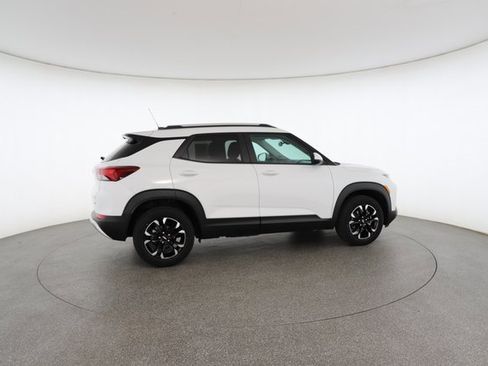 Used 2022 Chevrolet TrailBlazer LT w/ Convenience Package image 21