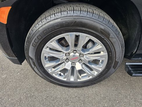 Used 2021 GMC Yukon Denali w/ Denali Premium Package image 26