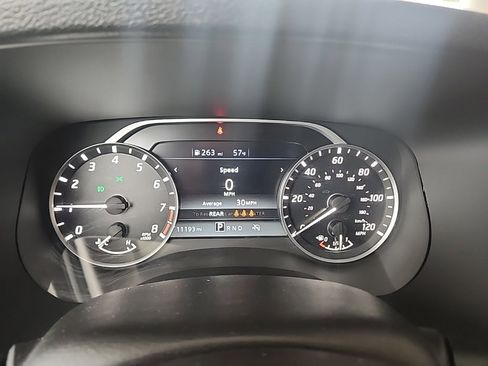 Used 2024 Nissan Frontier SV w/ SV Convenience Package image 13