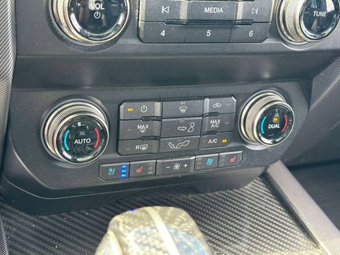 Used 2019 Ford F150 Raptor w/ Equipment Group 802A Luxury AWD/4WD image 21