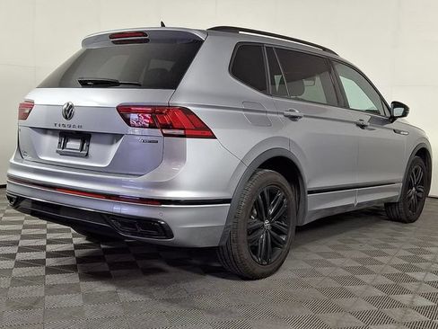 Used 2022 Volkswagen Tiguan SE R-Line AWD/4WD image 9