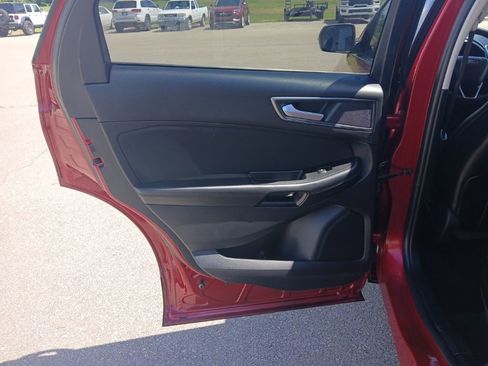 Used 2022 Ford Edge Titanium AWD/4WD image 34