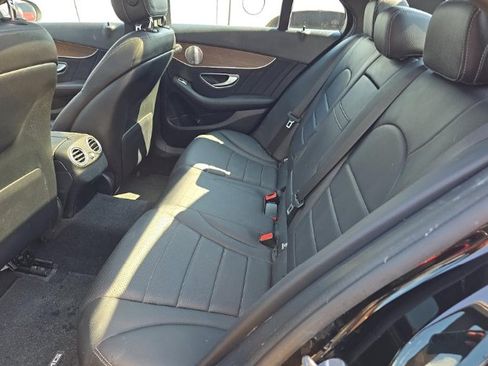Used 2019 Mercedes-Benz C 300 Sedan image 4