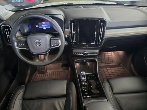 Certified 2023 Volvo XC40 B5 Plus w/ Driver Assist Package image 18