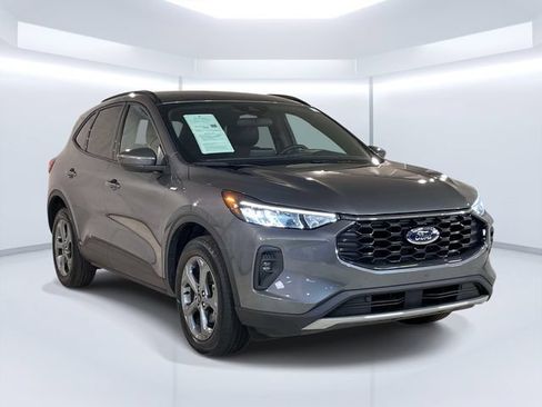 Used 2025 Ford Escape ST-Line Select AWD/4WD image 3