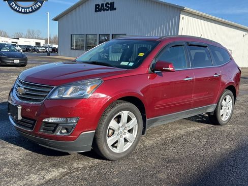 Used 2016 Chevrolet Traverse LT w/ Style and Technology Package image 1