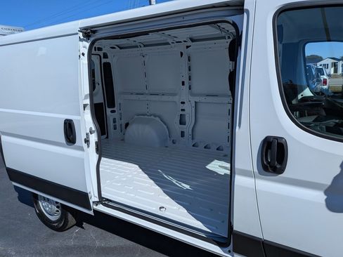 New 2026 RAM ProMaster 1500 w/ Convenience Group image 26