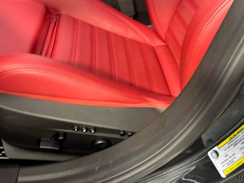 Used 2024 Alfa Romeo Giulia Ti w/ Performance Driving Package image 23