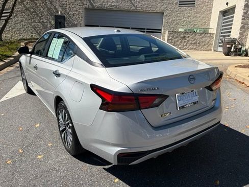 Used 2024 Nissan Altima 2.5 SV AWD/4WD image 5