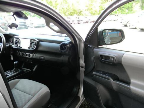 Used 2020 Toyota Tacoma SR w/ SR Convenience Package AWD/4WD image 22