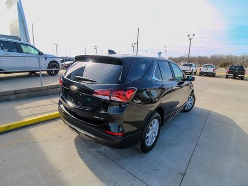 Used 2024 Chevrolet Equinox LT image 3