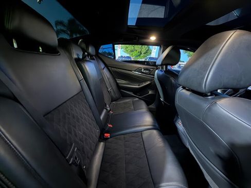 Used 2019 Nissan Maxima SR w/ Premium Package FWD image 39