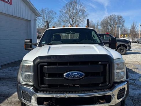Used 2011 Ford F550 4x4 SuperCab Super Duty w/ Payload Upgrade Pkg image 8