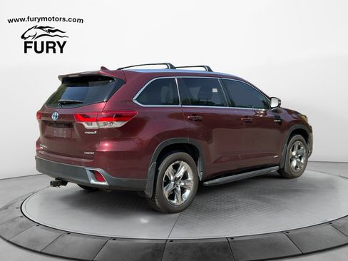 Used 2019 Toyota Highlander Limited Platinum AWD/4WD image 3
