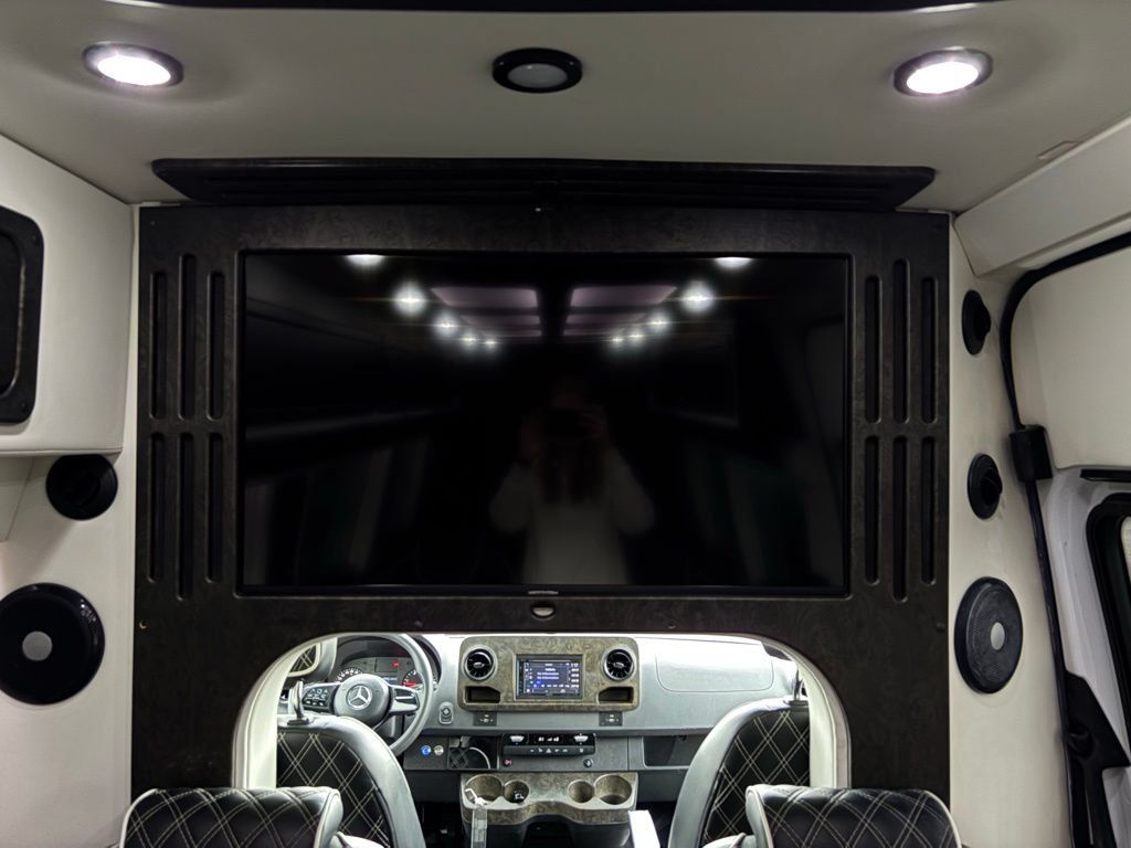 Used 2019 Mercedes-Benz Sprinter 170 w/ Driver Convenience Package image 39