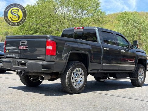 Used 2018 GMC Sierra 2500 Denali w/ Duramax Plus Package image 6
