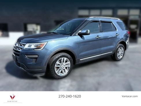 Used 2018 Ford Explorer XLT AWD/4WD image 1