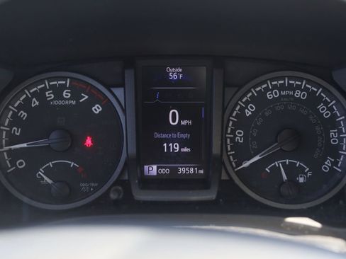 Used 2023 Toyota Tacoma TRD Off-Road AWD/4WD image 30