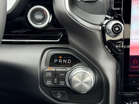 New 2026 RAM 1500 Laramie AWD/4WD image 29