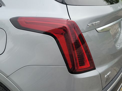 Certified 2025 Cadillac XT5 Premium Luxury w/ Technology Package AWD/4WD image 11