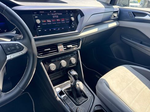 Certified 2023 Volkswagen Taos SE AWD/4WD image 18