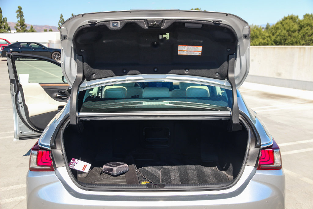 Certified 2023 Lexus ES 350 w/ Accessory Package (Z2) FWD image 26