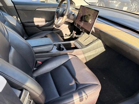 Used 2022 Tesla Model 3 Long Range AWD/4WD image 6