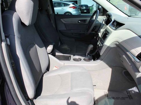 Used 2017 Chevrolet Traverse LS FWD image 31
