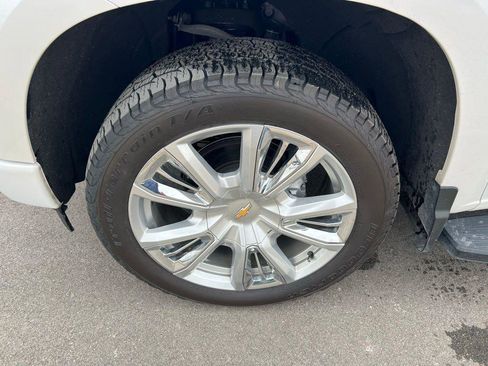 Used 2022 Chevrolet Silverado 1500 High Country w/ High Country Premium Package image 13