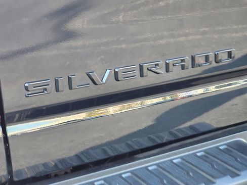 Used 2025 Chevrolet Silverado 2500 LT w/ Trail Boss Package image 12