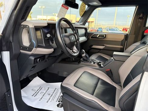 Used 2023 Ford Bronco Wildtrak image 25
