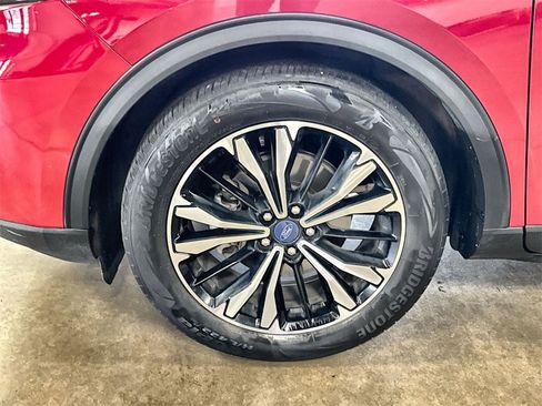 Used 2022 Ford Escape SE w/ SE Sport Appearance Package image 31