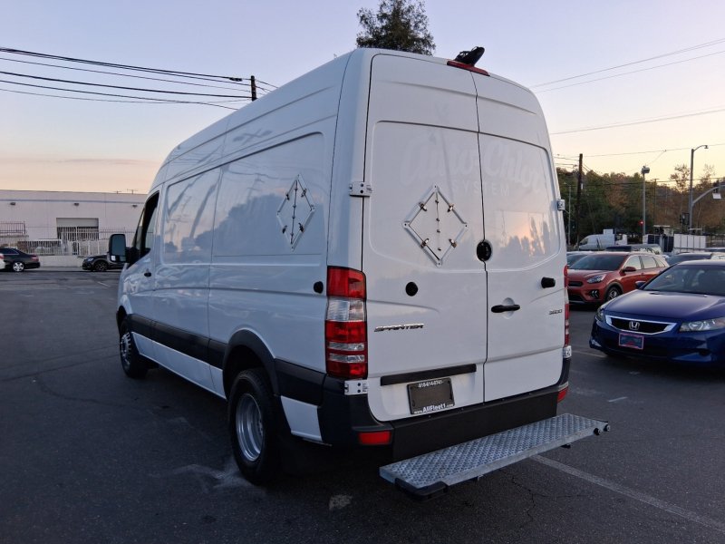 Used 2017 Mercedes-Benz Sprinter 3500 image 4