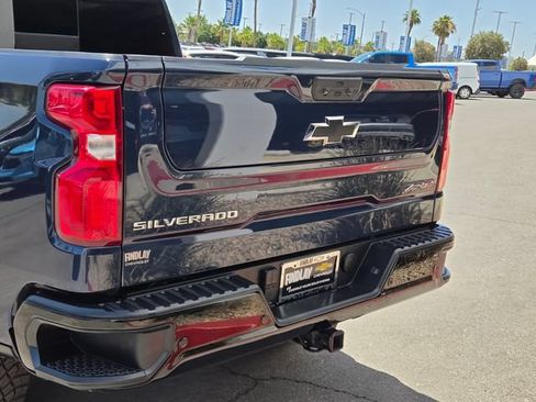 Certified 2022 Chevrolet Silverado 1500 ZR2 w/ Technology Package AWD/4WD image 5