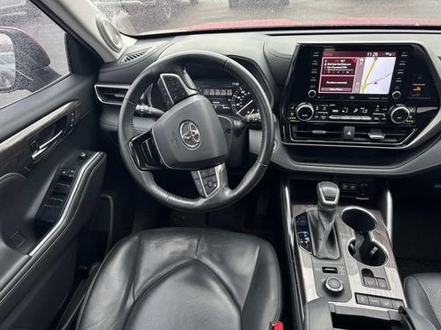 Used 2020 Toyota Highlander Limited image 15