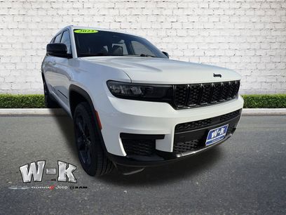 Used 2023 Jeep Grand Cherokee L Laredo