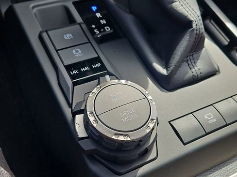 New 2026 Toyota 4Runner 4WD image 13