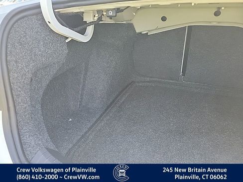 Certified 2024 Volkswagen Jetta SE w/ Panoramic Sunroof Package FWD image 50