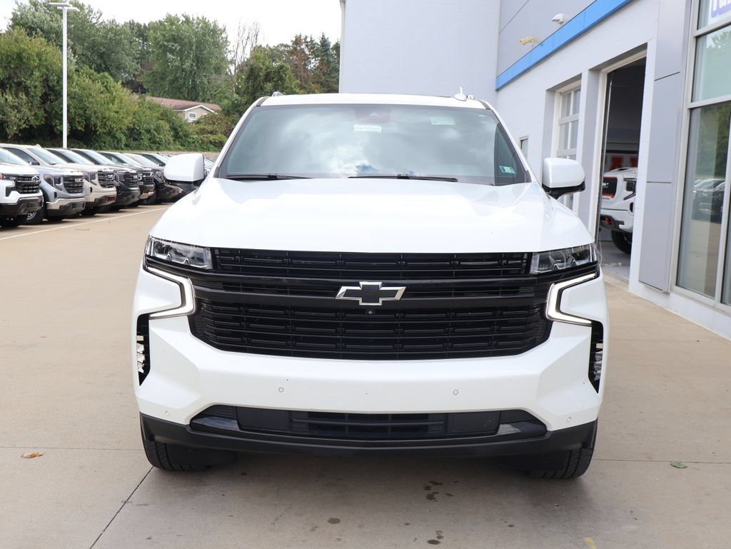 Used 2024 Chevrolet Tahoe RST w/ Luxury Package AWD/4WD image 5