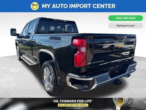 Used 2023 Chevrolet Silverado 2500 LTZ w/ LTZ Plus Package image 5