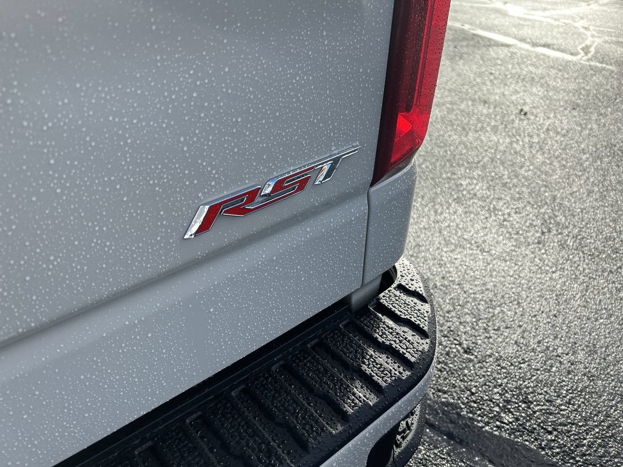 New 2026 Chevrolet Silverado 1500 RST w/ LPO, Dark Essentials Package AWD/4WD image 12