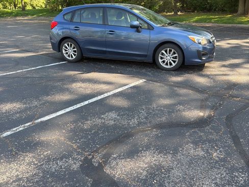 Used 2013 Subaru Impreza 2.0i Premium w/ All-Weather Pkg AWD/4WD image 13