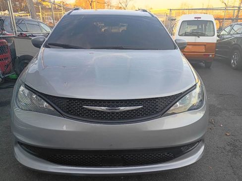 Used 2021 Chrysler Voyager Lxi FWD image 1