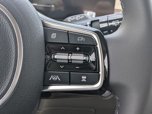New 2026 Kia Carnival FWD image 28