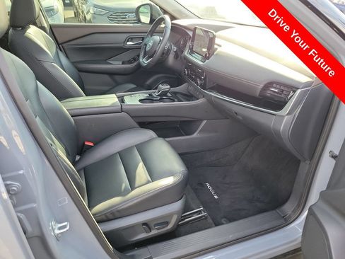 Used 2023 Nissan Rogue SL w/ SL Premium Package FWD image 19