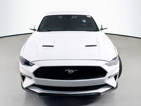 Used 2021 Ford Mustang Coupe image 2