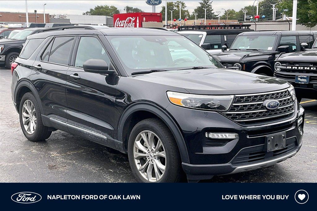 Used 2020 Ford Explorer XLT w/ Equipment Group 202A AWD/4WD image 1