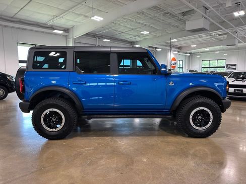 Used 2022 Ford Bronco Outer Banks w/ Sasquatch Package AWD/4WD image 8