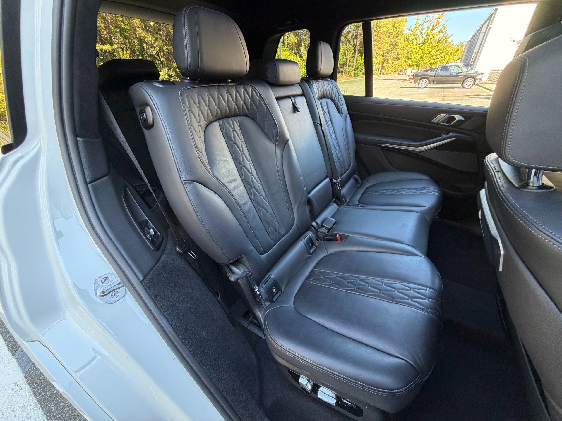 Used 2023 BMW X7 M60i AWD/4WD image 73
